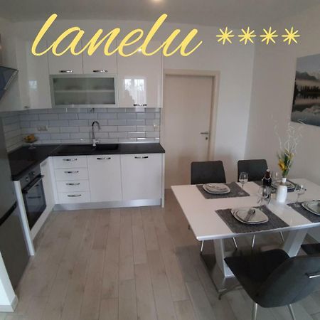 Lanelu Apartman Rogoznica  Exterior foto