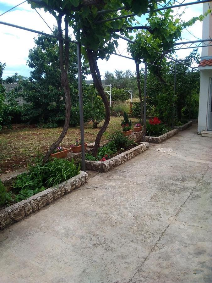 Lanelu Apartman Rogoznica  Exterior foto