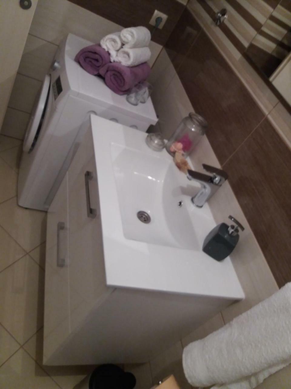 Lanelu Apartman Rogoznica  Exterior foto