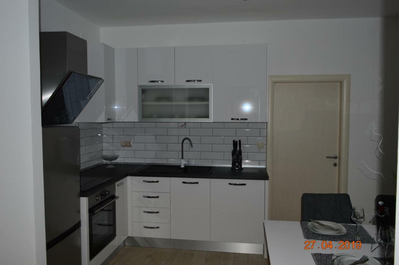 Lanelu Apartman Rogoznica  Exterior foto
