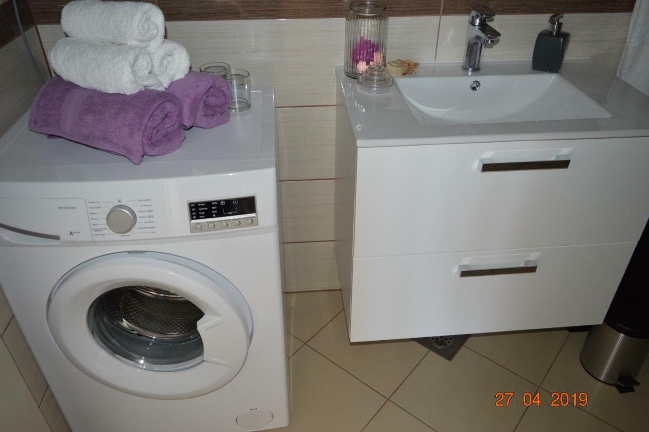 Lanelu Apartman Rogoznica  Exterior foto