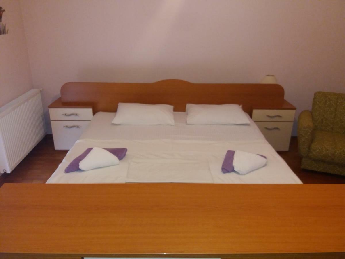 Lanelu Apartman Rogoznica  Exterior foto